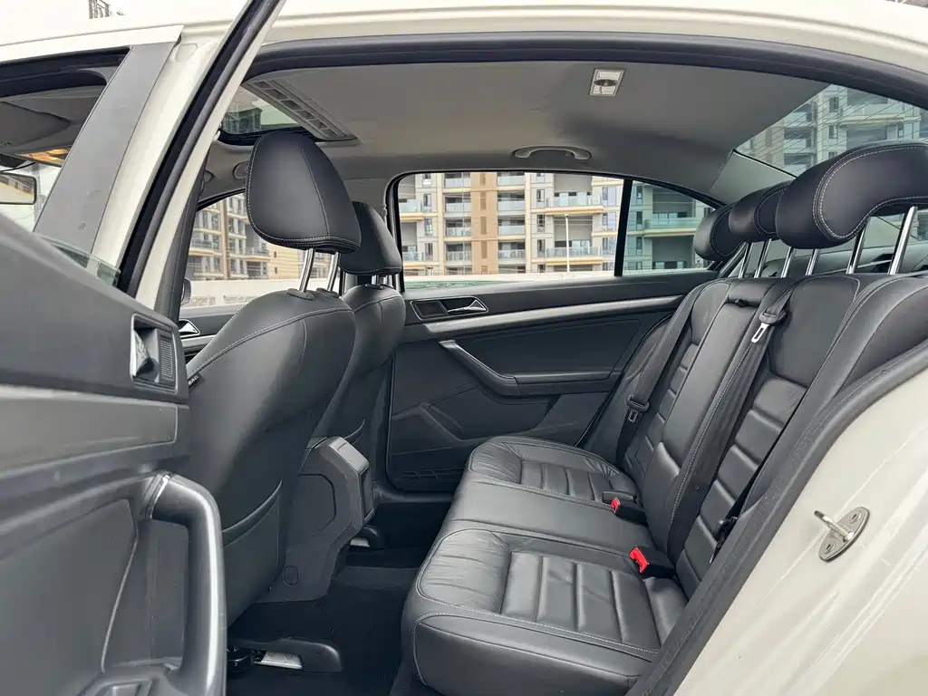 Volkswagen Lavida — миниатюра 10