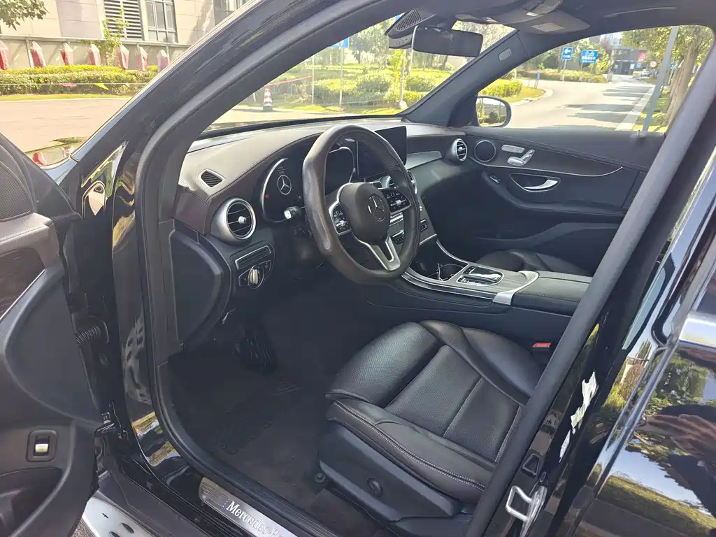 Mercedes-Benz GLC — миниатюра 8