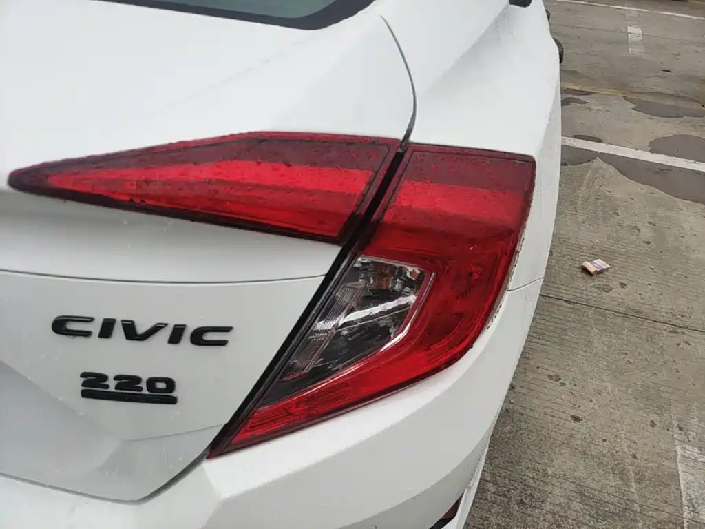 Honda Civic — миниатюра 8