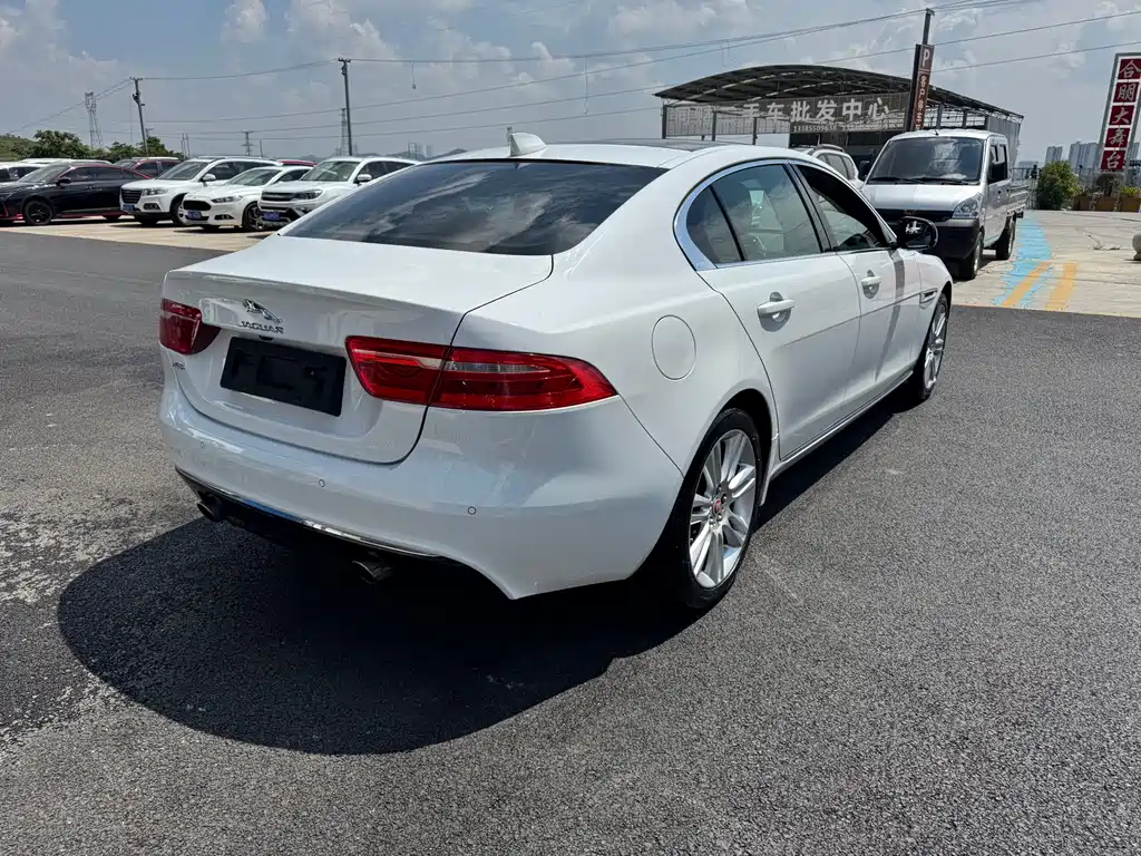Jaguar XEL 2.0T 200PS Premium Edition, фото 7