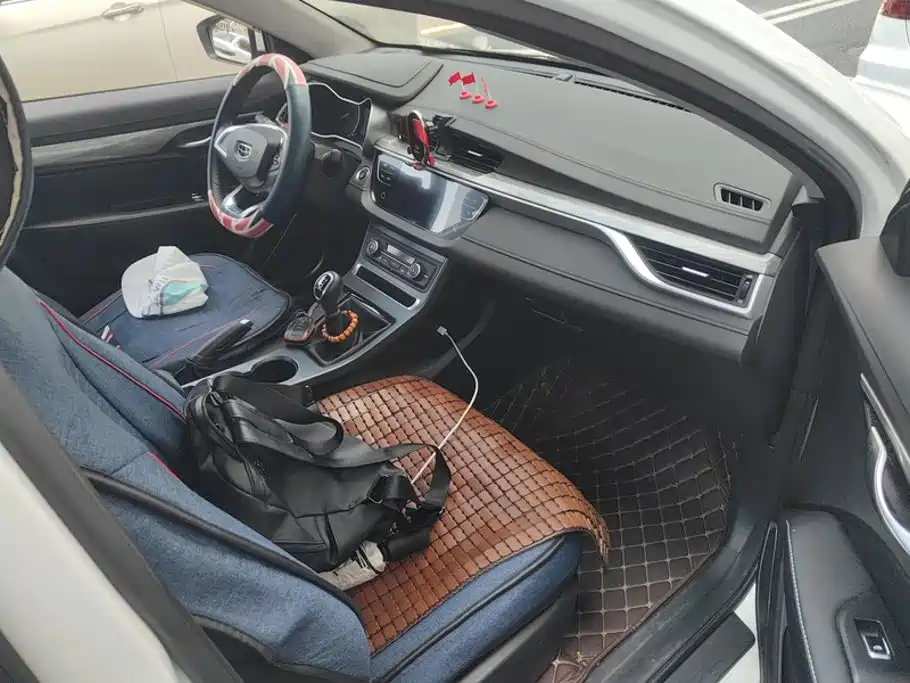 Geely Emgrand — миниатюра 8