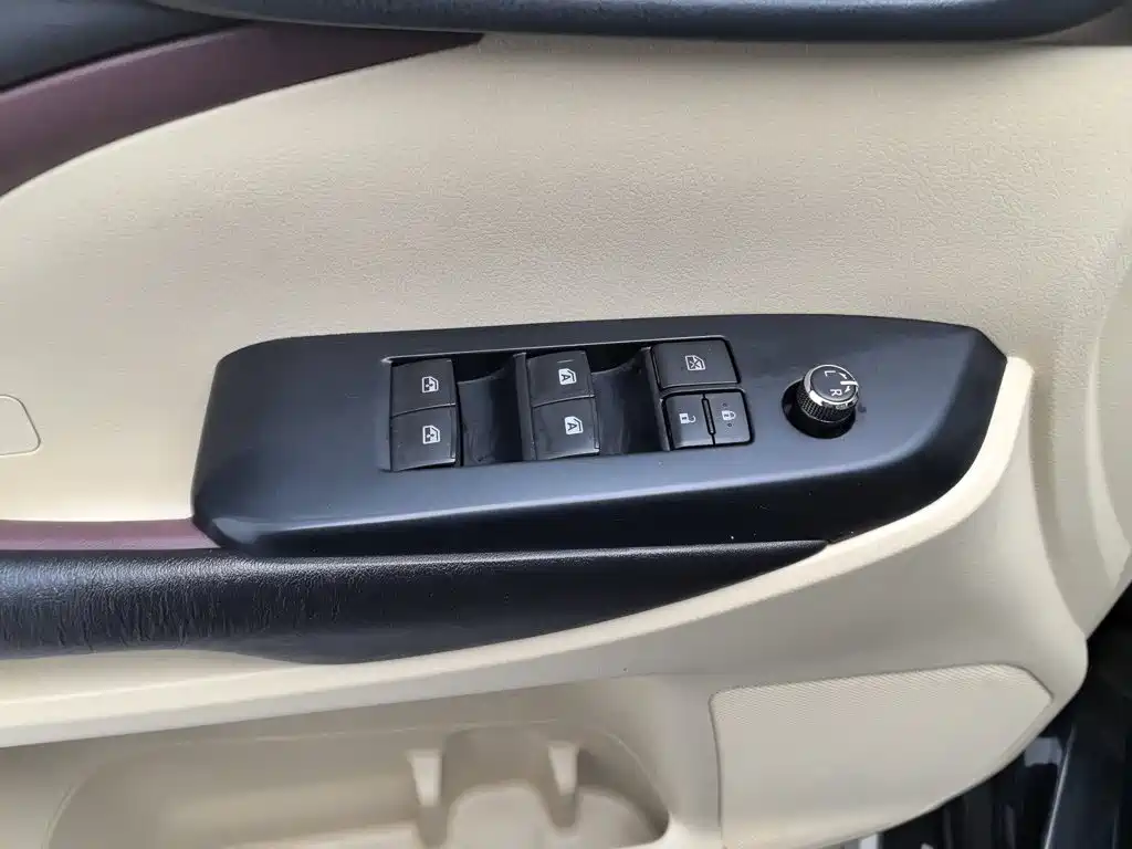 Toyota Highlander — миниатюра 9