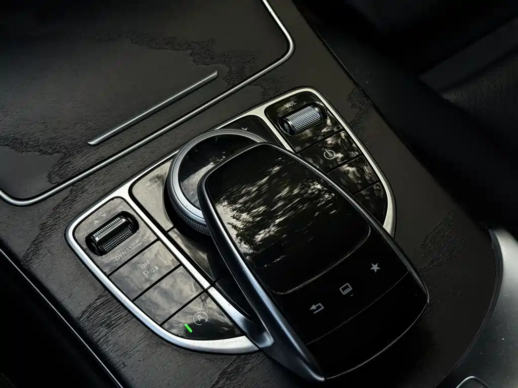 Mercedes-Benz C-Class (Import) — миниатюра 11