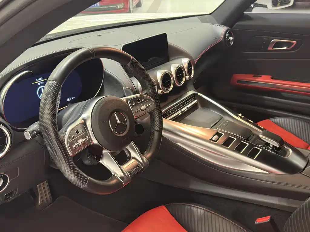 MERCEDES-BENZ AMG GT