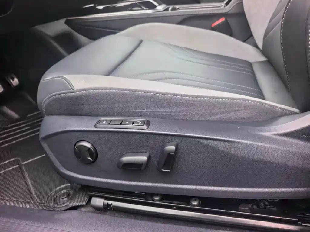 Volkswagen ID.4 Crozz — миниатюра 4