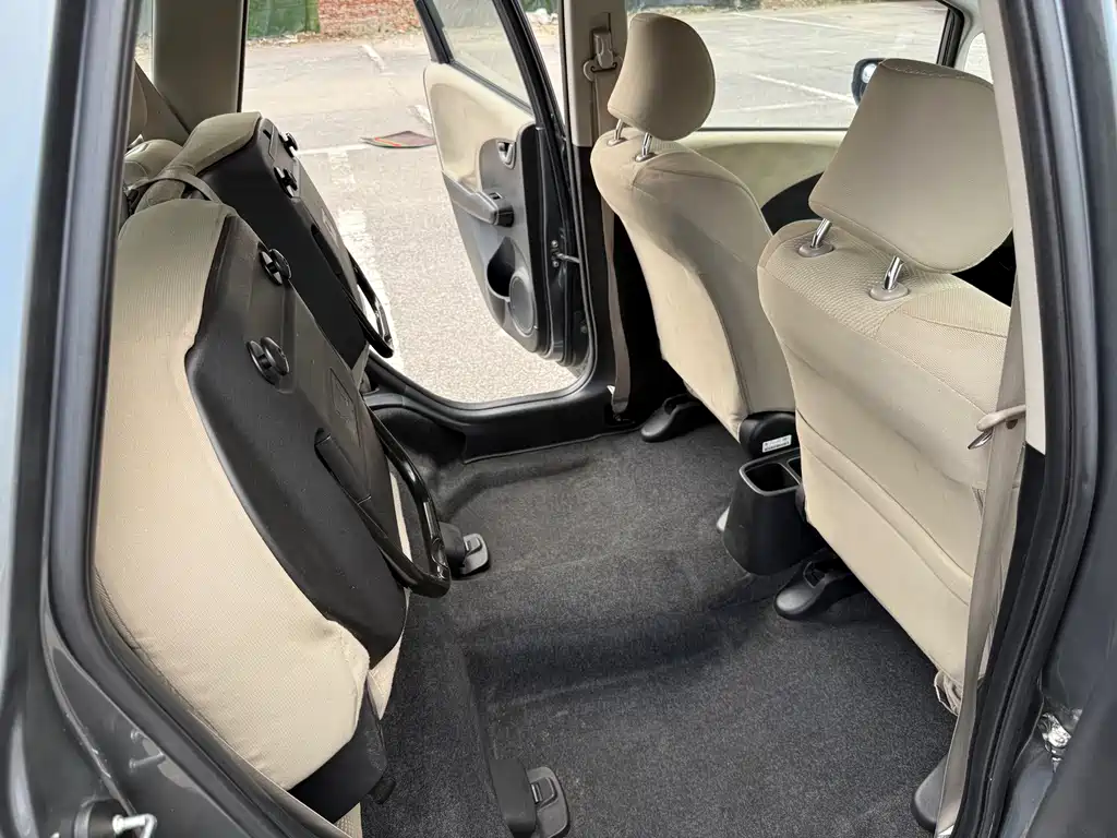 Honda Fit — миниатюра 10