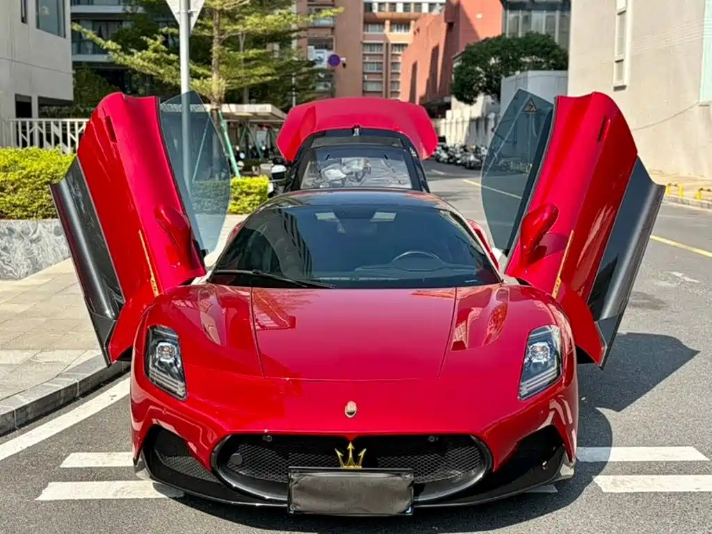 Maserati MC20 — миниатюра 8