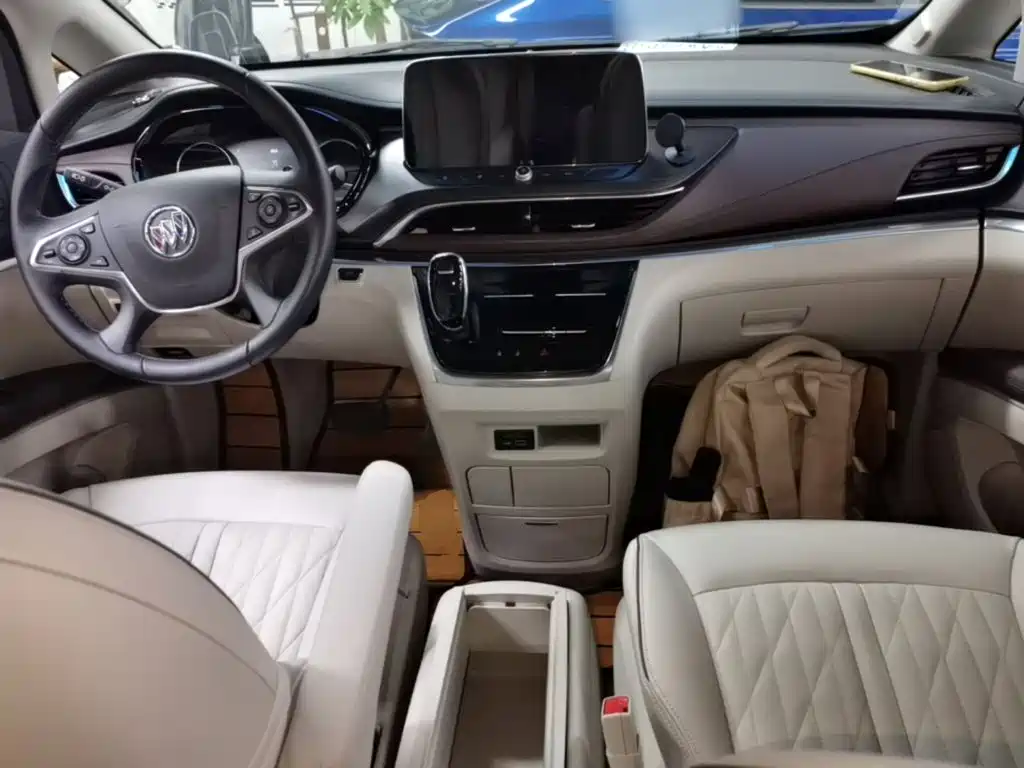 Buick GL8 — миниатюра 10