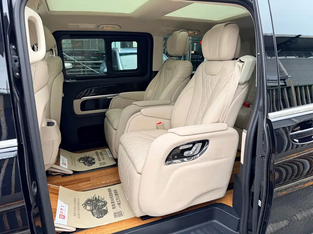 Mercedes-Benz V-Class — миниатюра 7