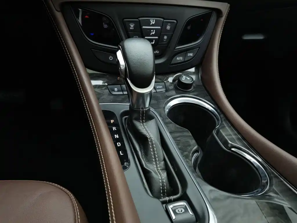 Buick Envision Plus — миниатюра 13