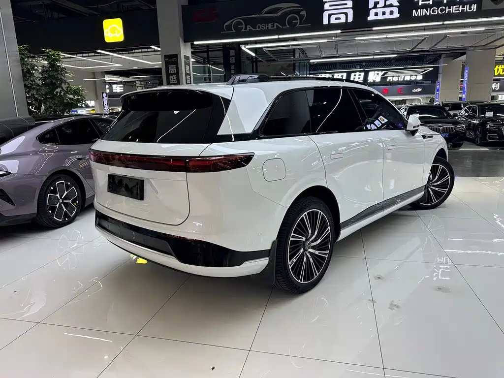 XPeng G9 — миниатюра 19