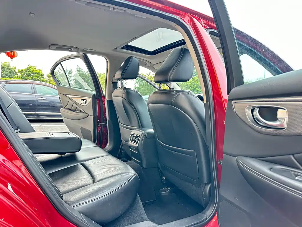 Infiniti Q50L — миниатюра 9