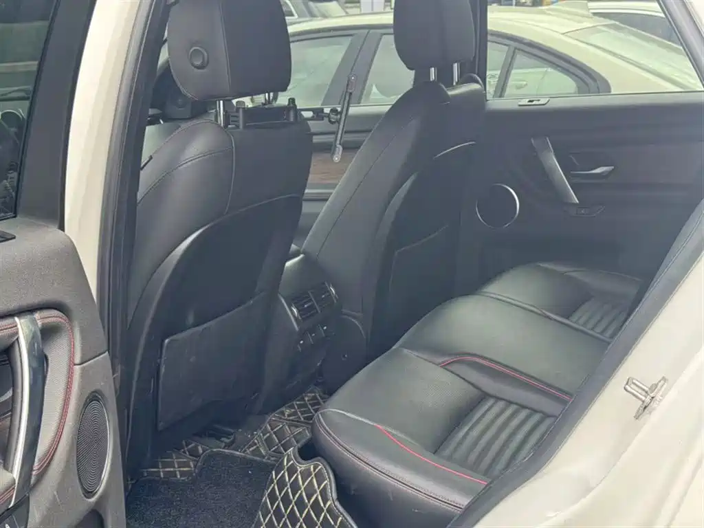 Land Rover Discovery Sport — миниатюра 7