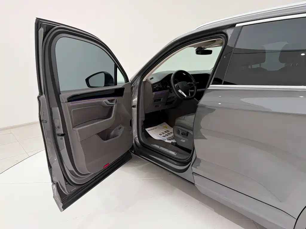Volkswagen Touareg — миниатюра 23