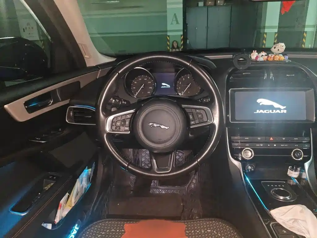 Jaguar XEL — миниатюра 3