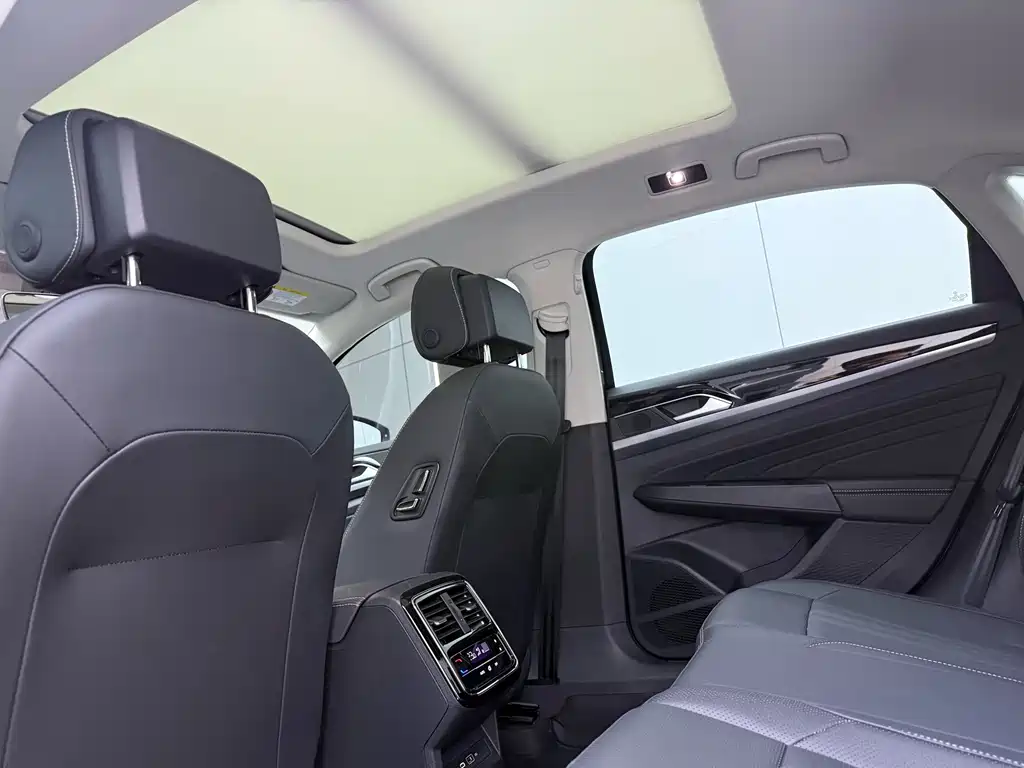 Volkswagen Passat — миниатюра 9