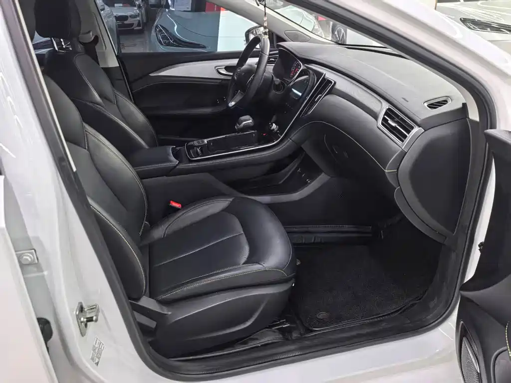 ROEWE I6 MAX NEW ENERGY