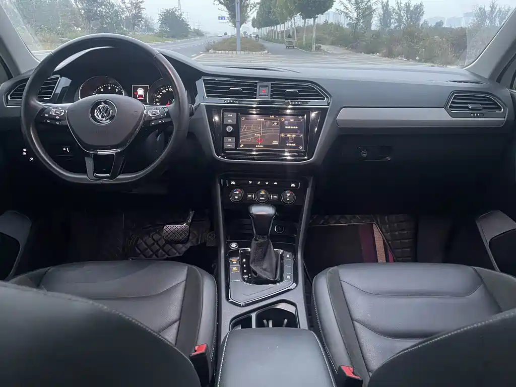 Volkswagen Tiguan L — миниатюра 7
