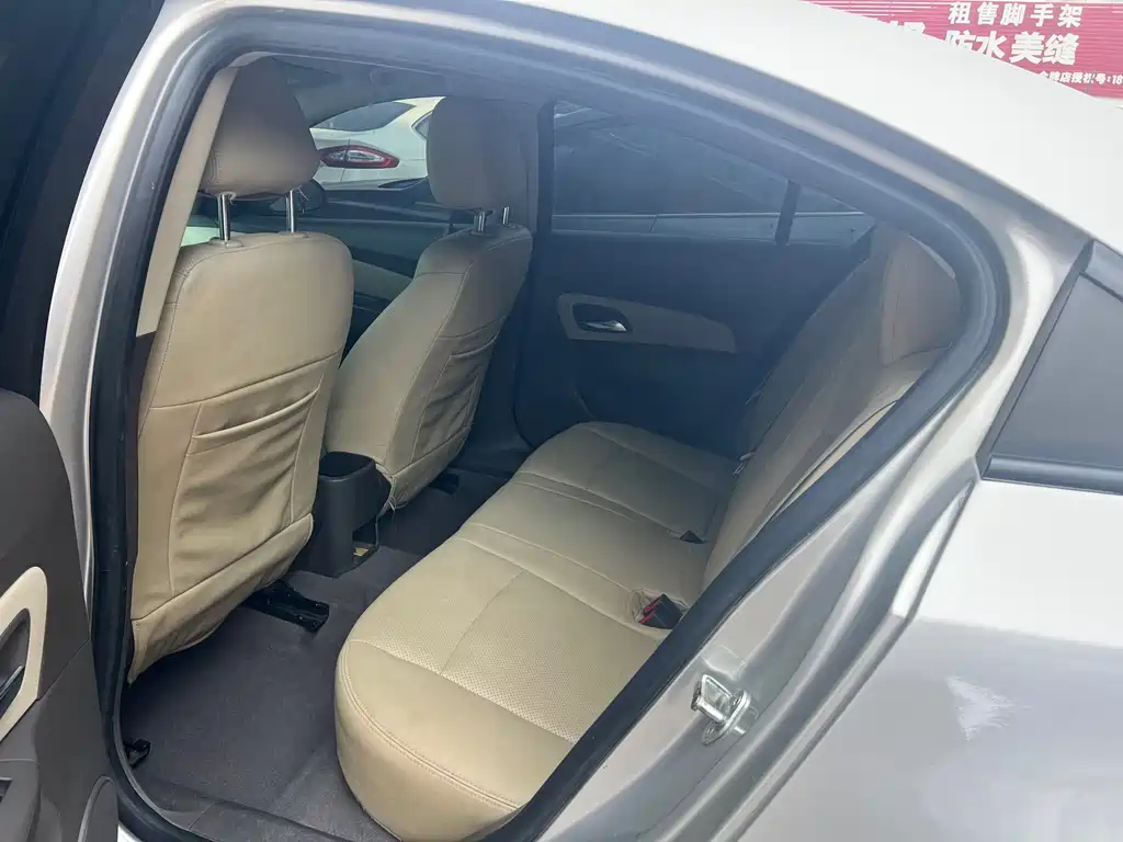 Chevrolet Cruze — миниатюра 8