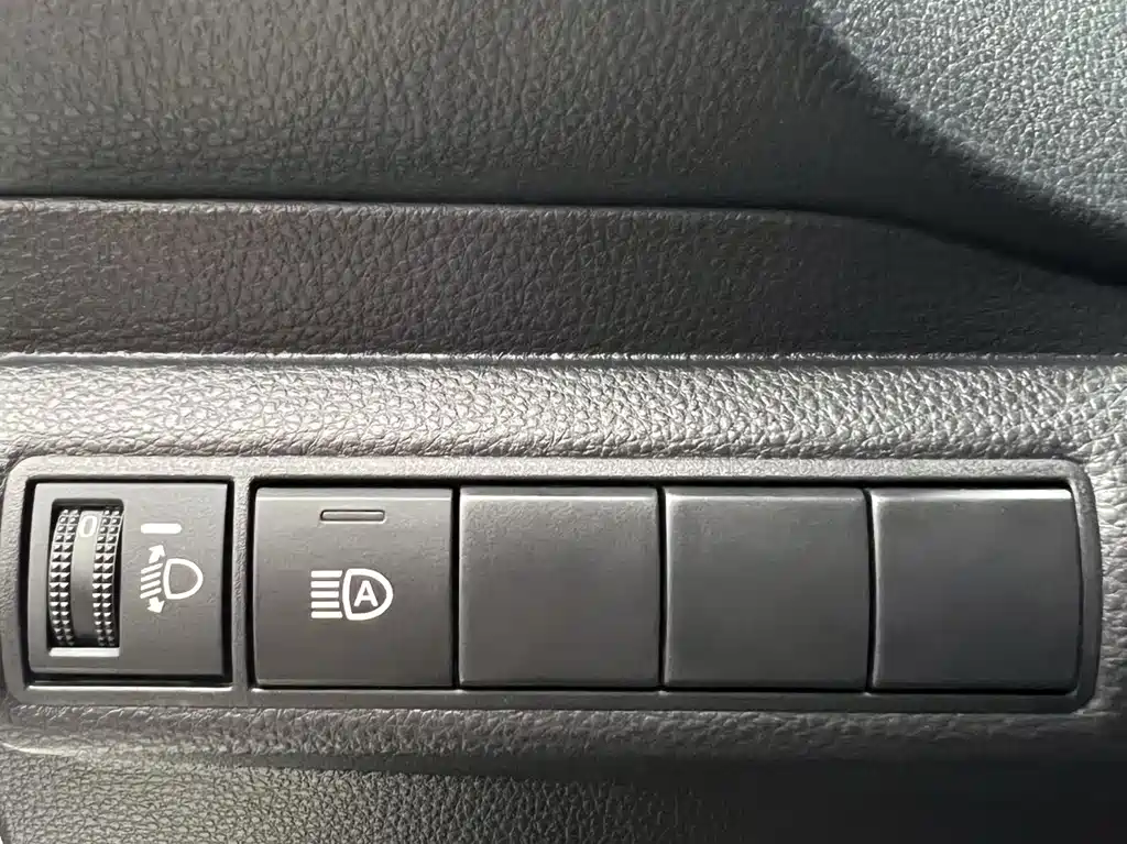 Toyota Corolla — миниатюра 15