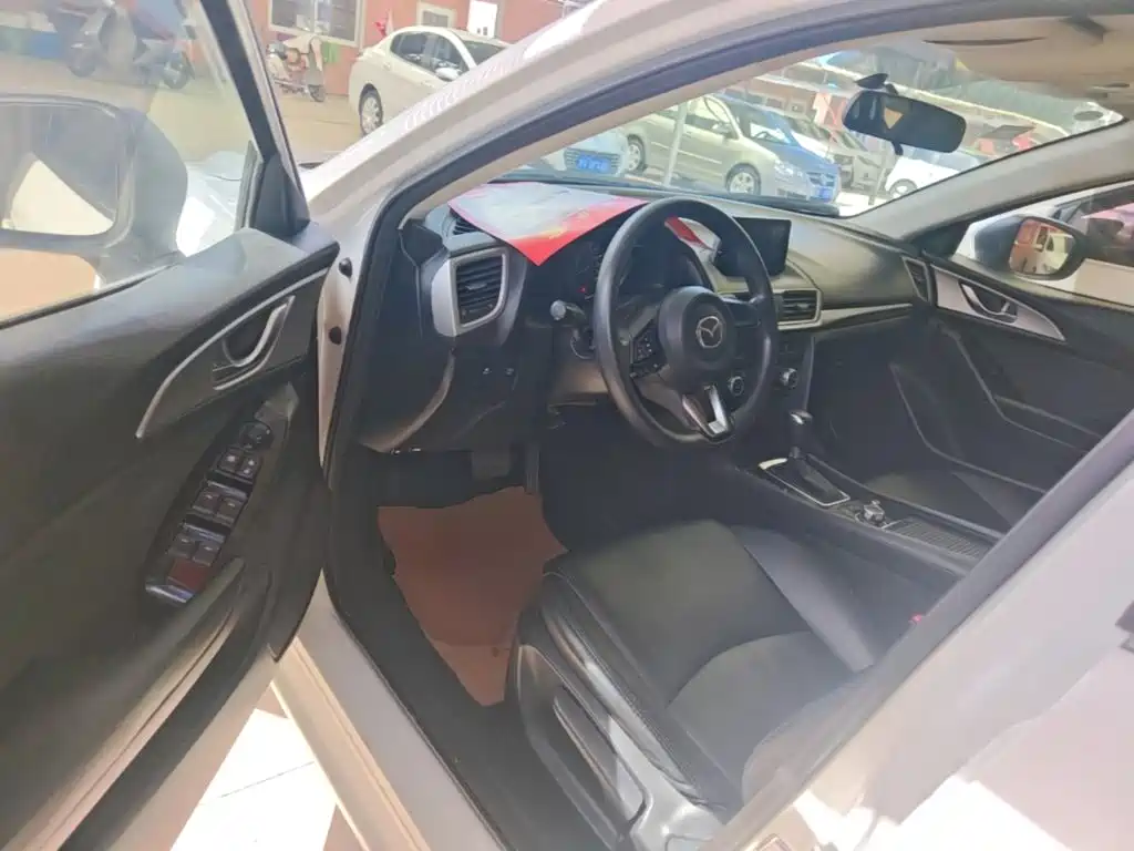 Mazda 3 Axela — миниатюра 16