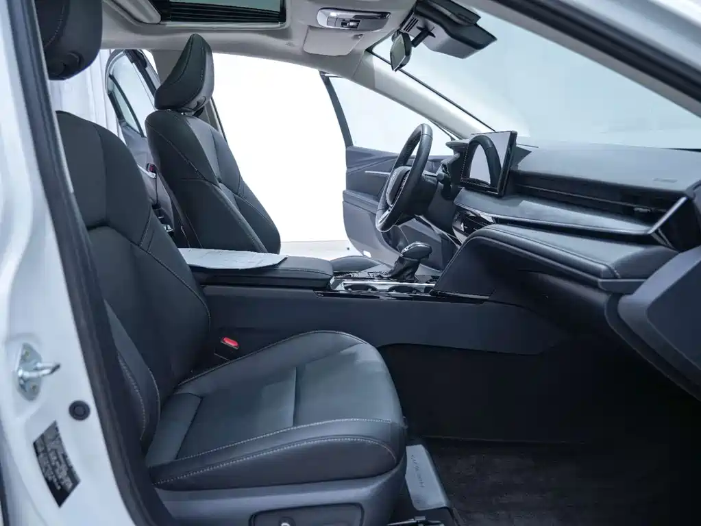 Toyota Camry — миниатюра 19