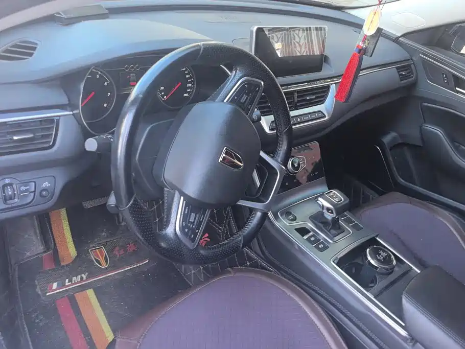 Hongqi Hongqi H5 — миниатюра 12