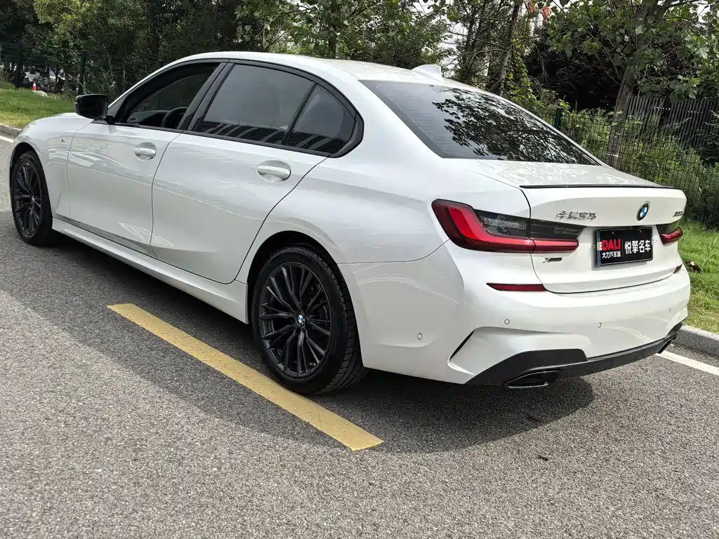 BMW 3 Series — миниатюра 8