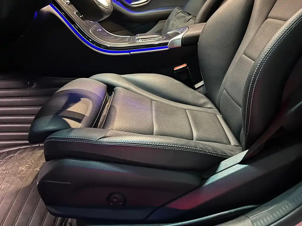 Mercedes-Benz C-Class — миниатюра 10
