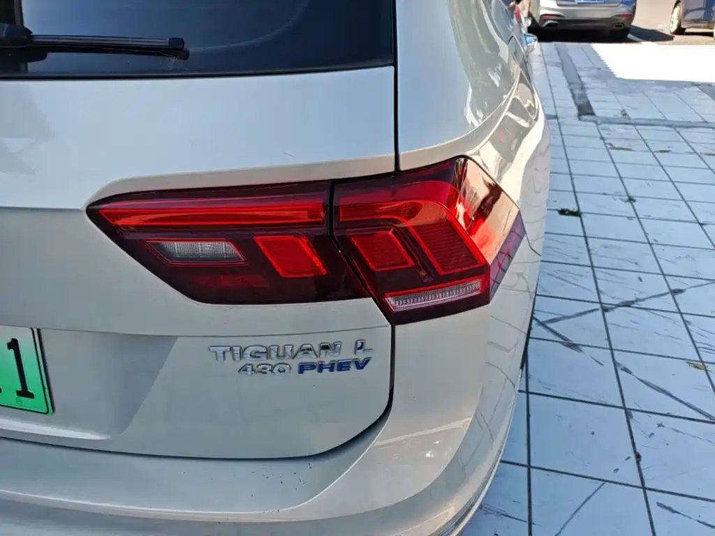 Volkswagen Tiguan L PHEV — миниатюра 8
