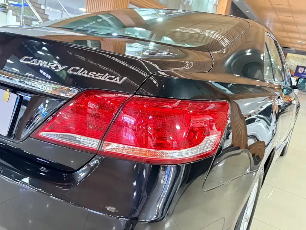 Toyota Camry — миниатюра 20