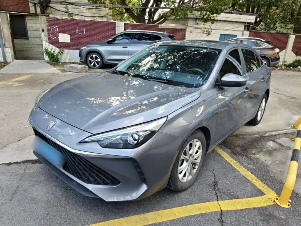Roewe i5