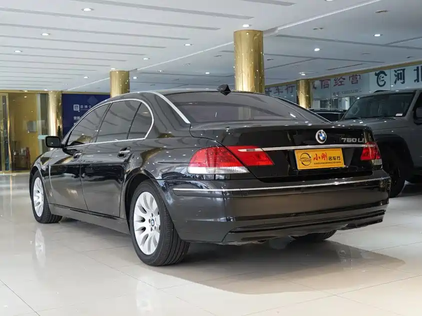 BMW 7 Series — миниатюра 15