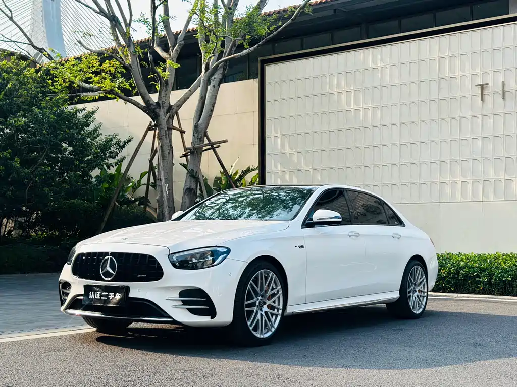 Mercedes-Benz E-Class 2022
