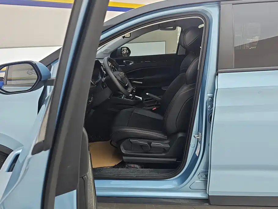 Baojun RM-5 — миниатюра 9