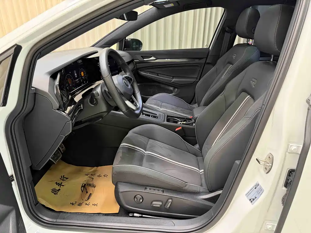 Volkswagen Golf — миниатюра 12