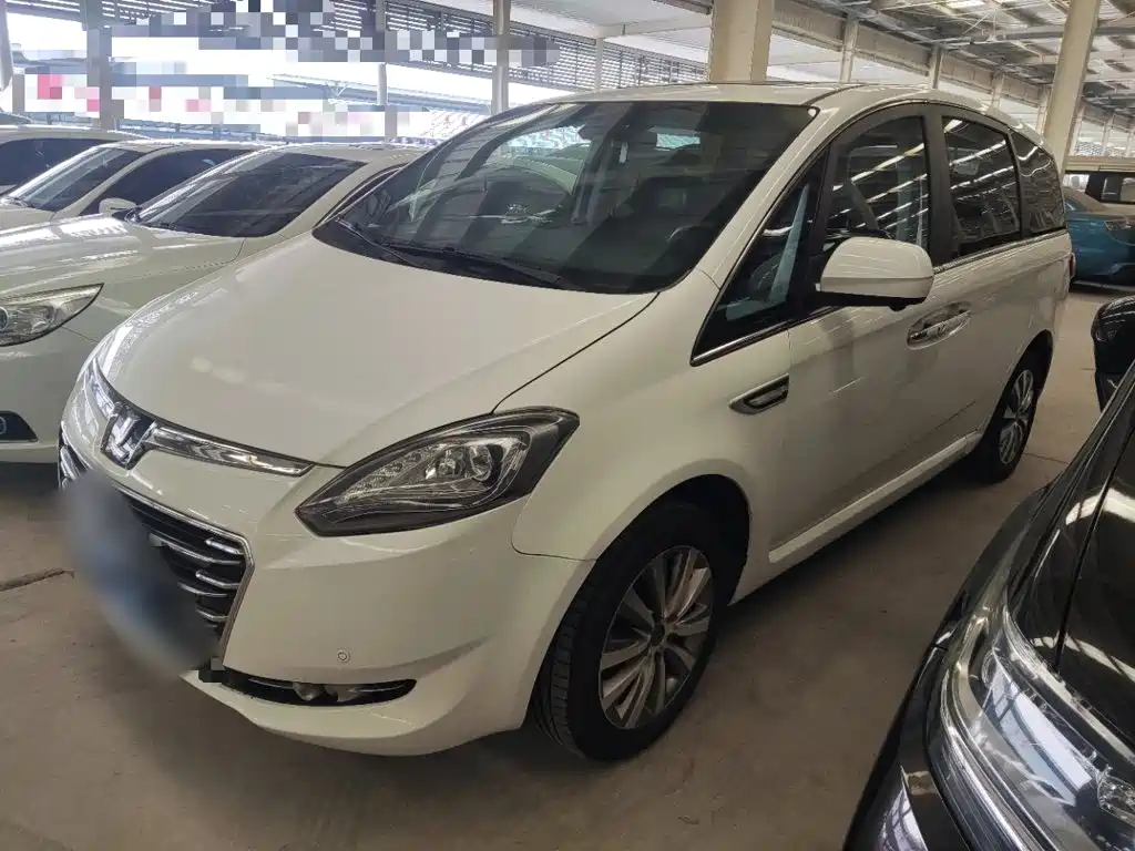 Luxgen 7 MPV 2.0T flagship type, фото 2