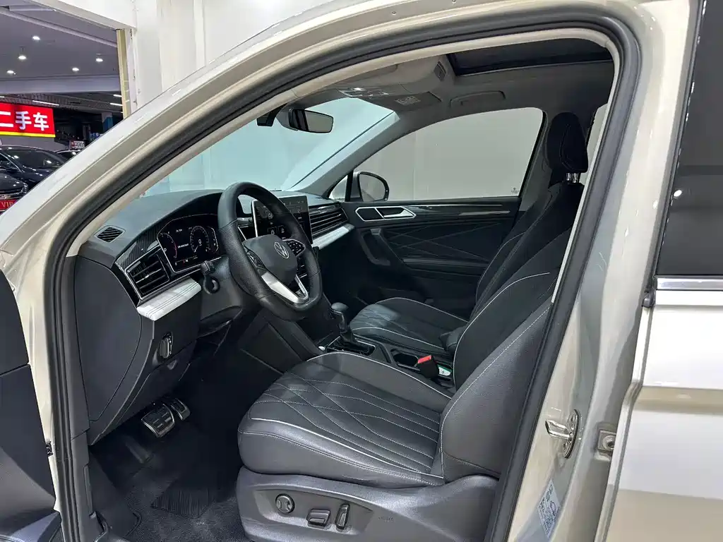 Volkswagen Tiguan L — миниатюра 4