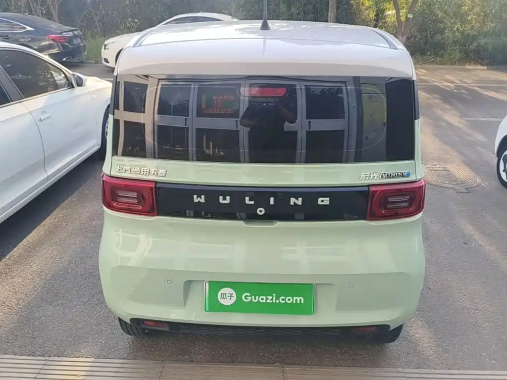 Wuling MINIEV — миниатюра 6