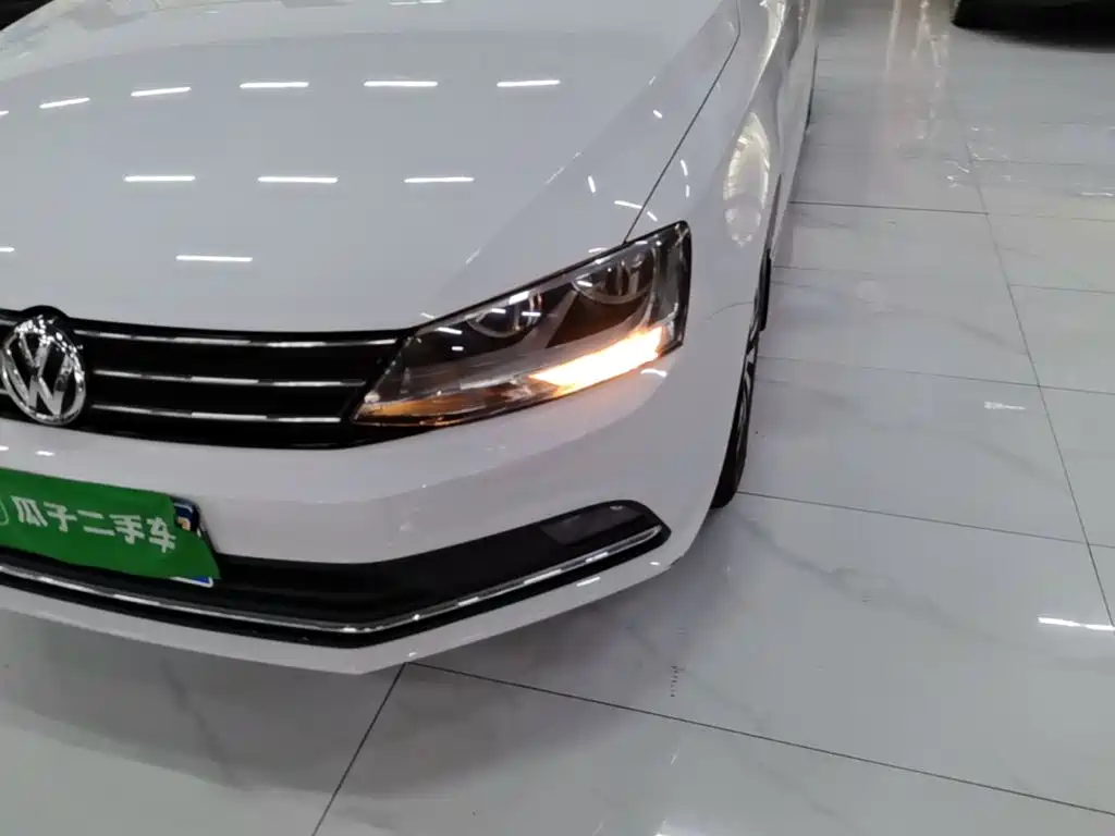 Volkswagen Sagitar — миниатюра 24