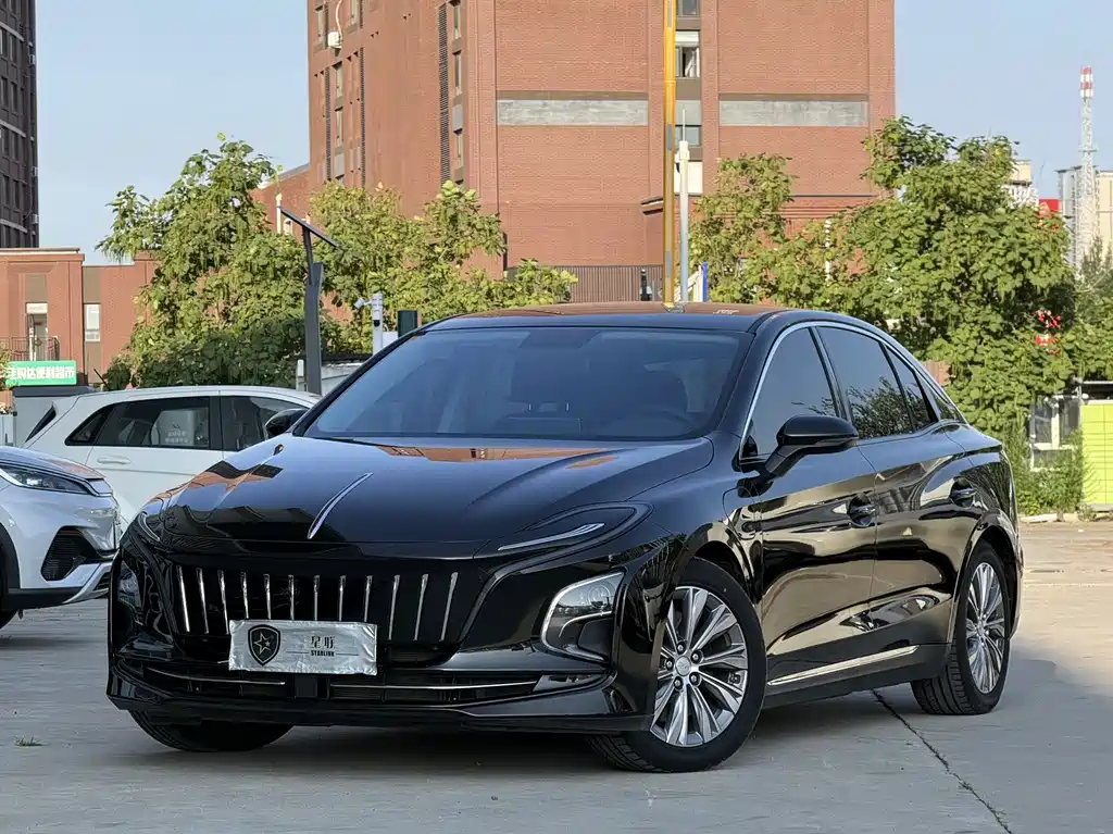 2023 Hongqi E-QM5 - zdjęcie 1 z 16