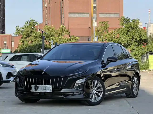 2023 Hongqi E-QM5