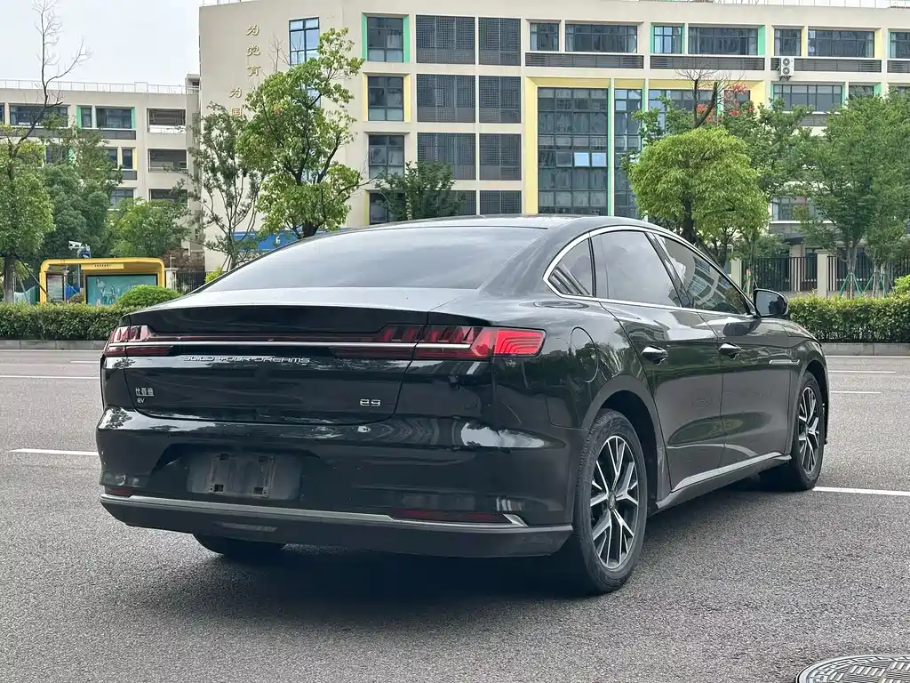 BYD e9 — миниатюра 4