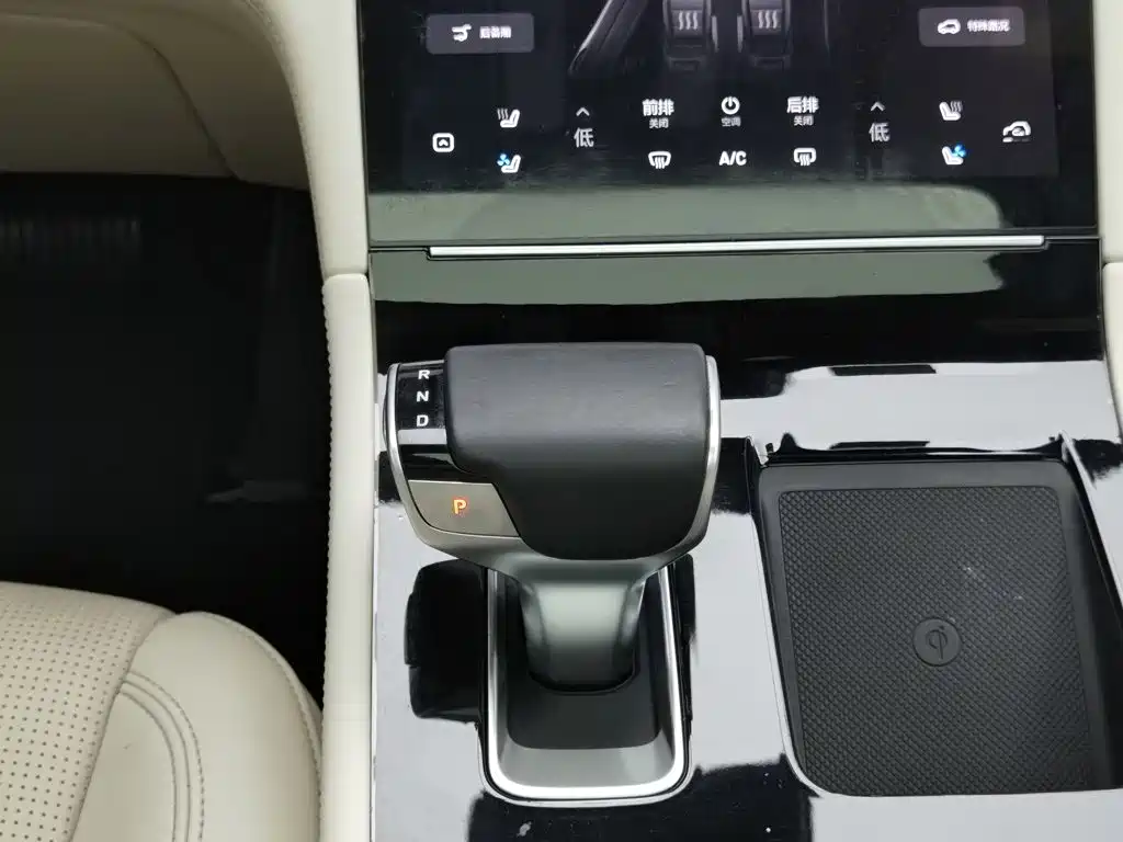 Li Auto Li ONE — миниатюра 13