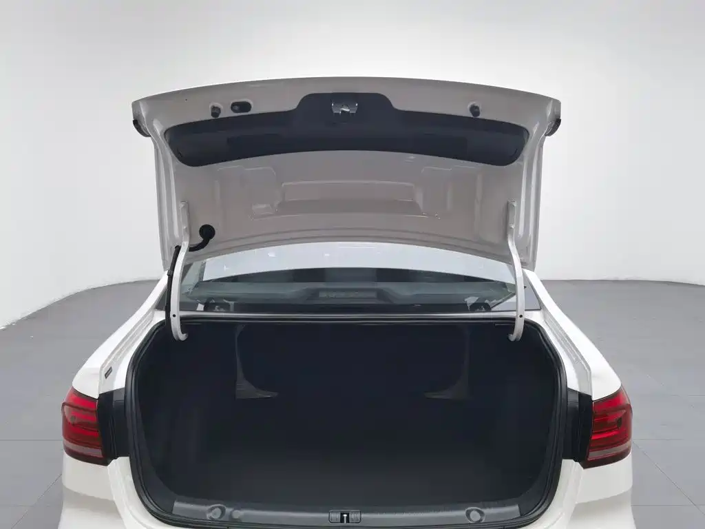 Volkswagen Lavida — миниатюра 16