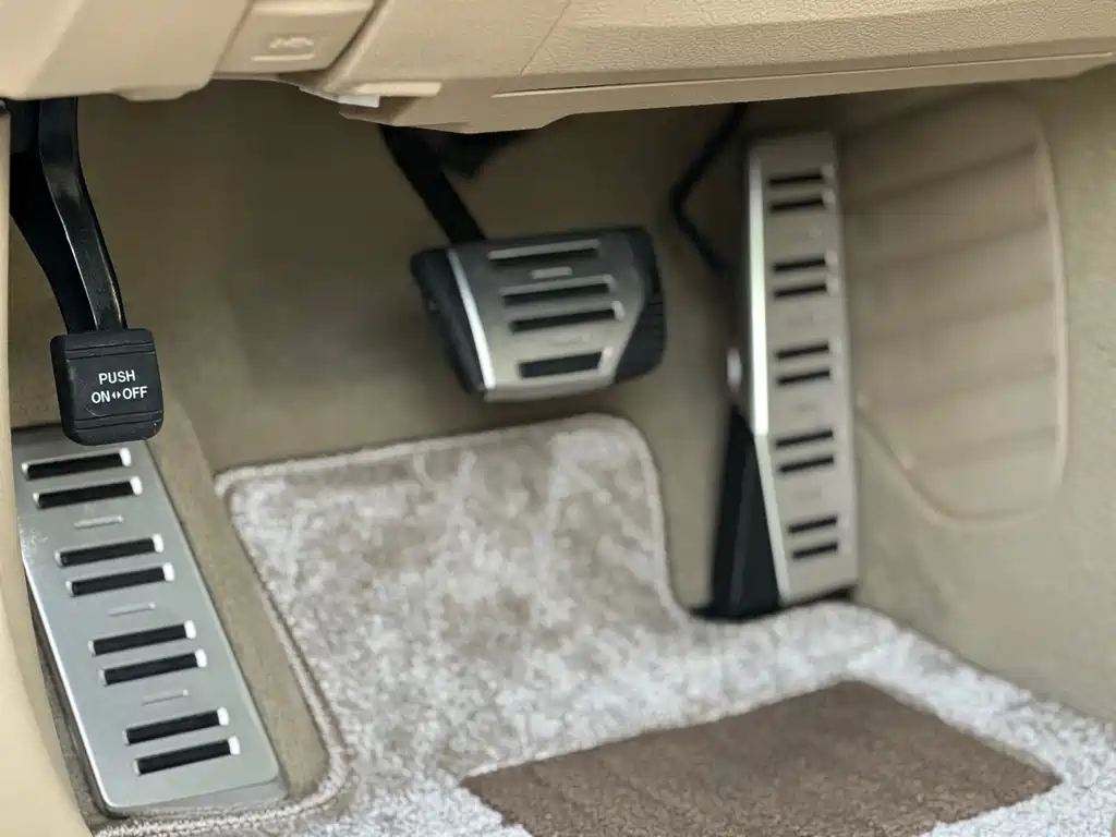 Toyota Reiz — миниатюра 6