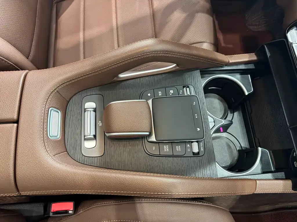 Mercedes-Benz GLE (Import) — миниатюра 14