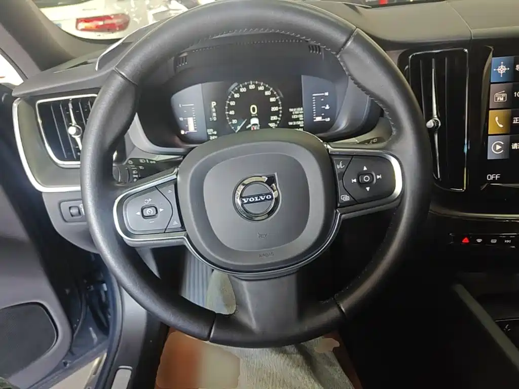 Volvo XC60 — миниатюра 11