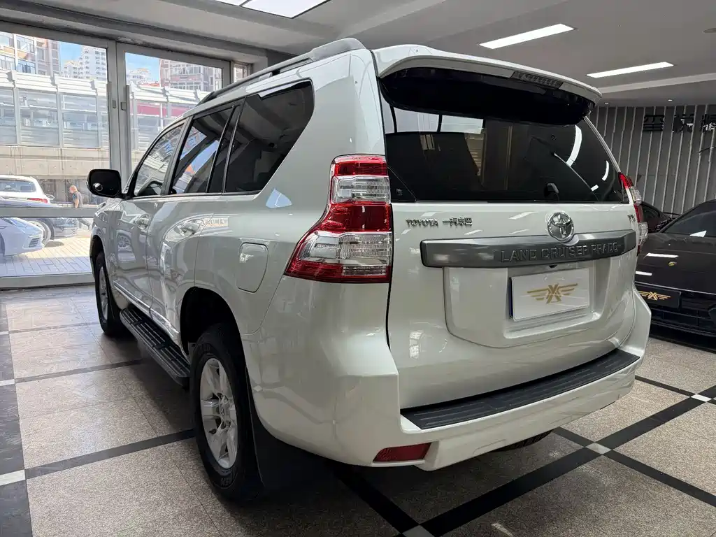 Toyota Prado — миниатюра 3