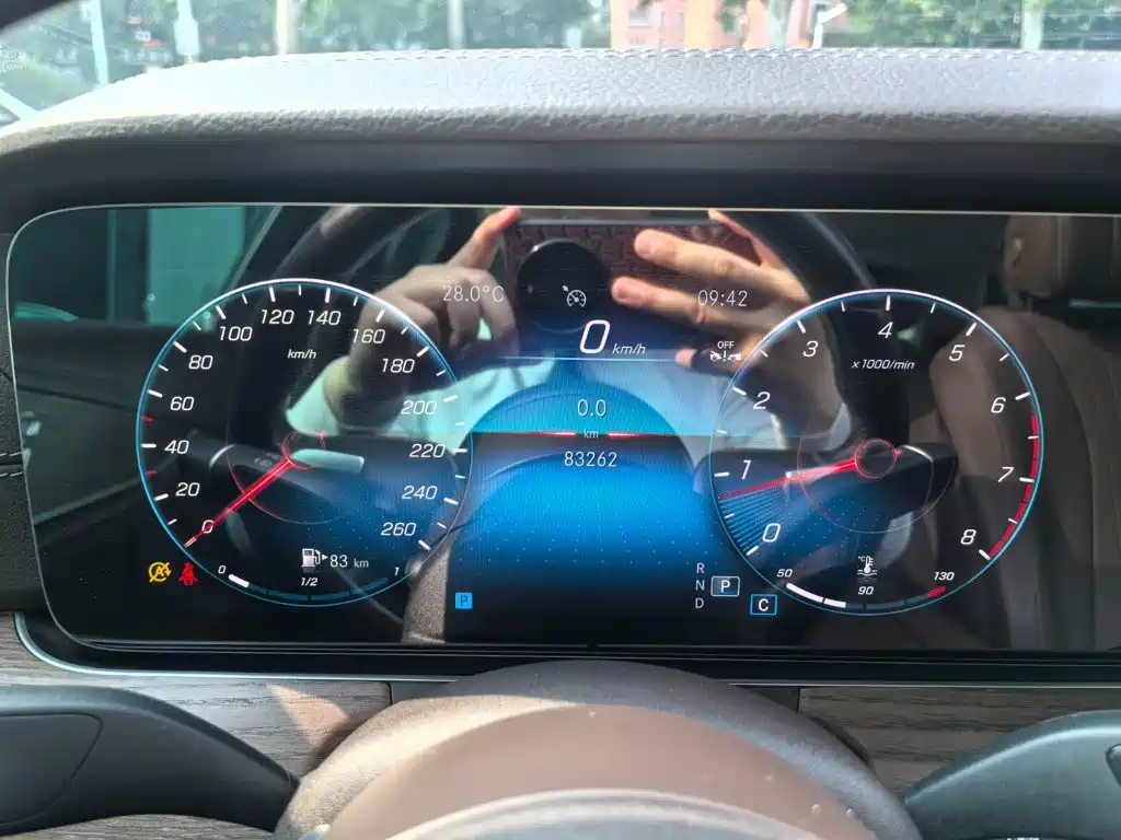 Mercedes-Benz E-Class — миниатюра 4